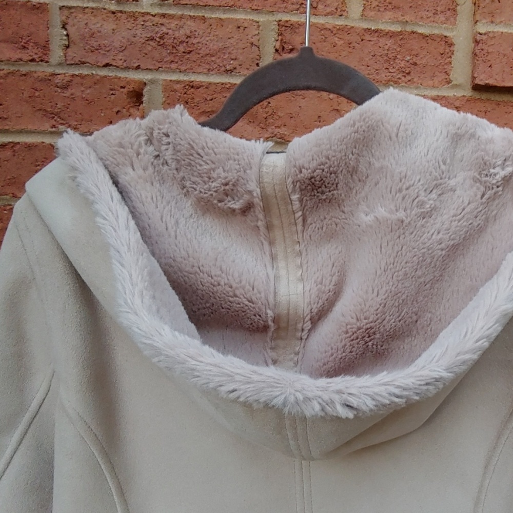 Jones New York . Luxurious Hooded Coat.  ❤ offers! - Picture 3 of 6